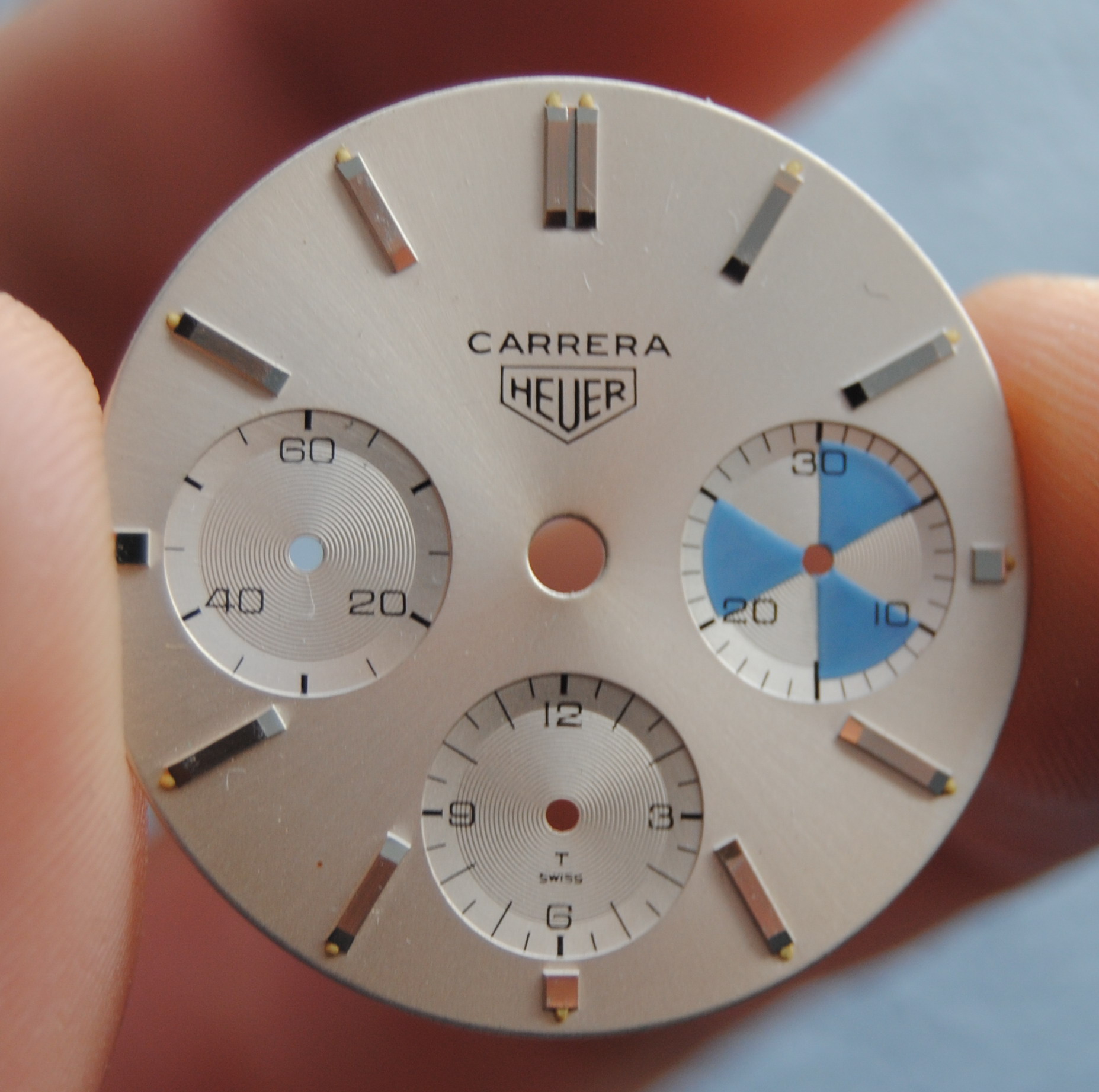Click to see full 1855 x 1842 image of Carrera12YachtingDial